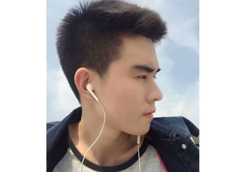��ΰ��