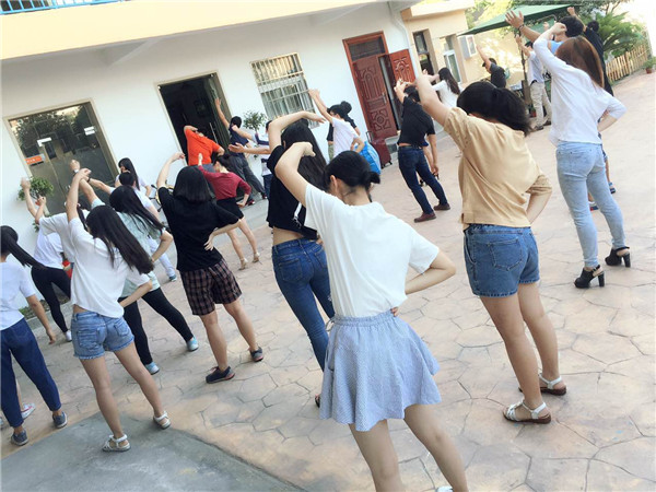 �μ�ٿ�ʼ��-С�����Լ��