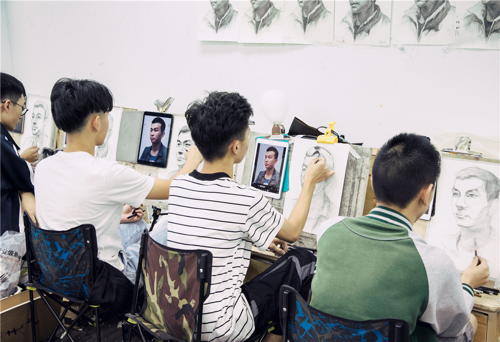 美术高考集训画室 美术高考集训画室